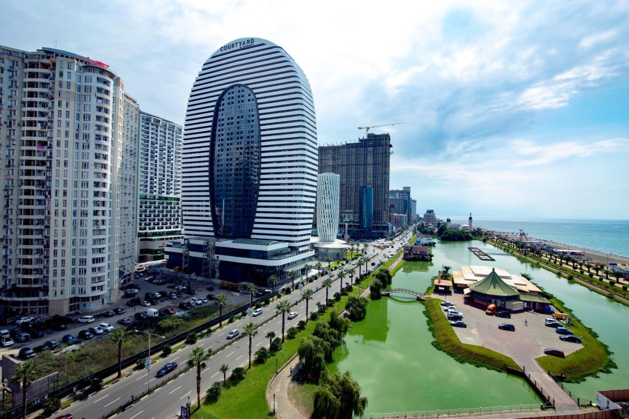 Apartment At The Seaside Batumi Exterior photo